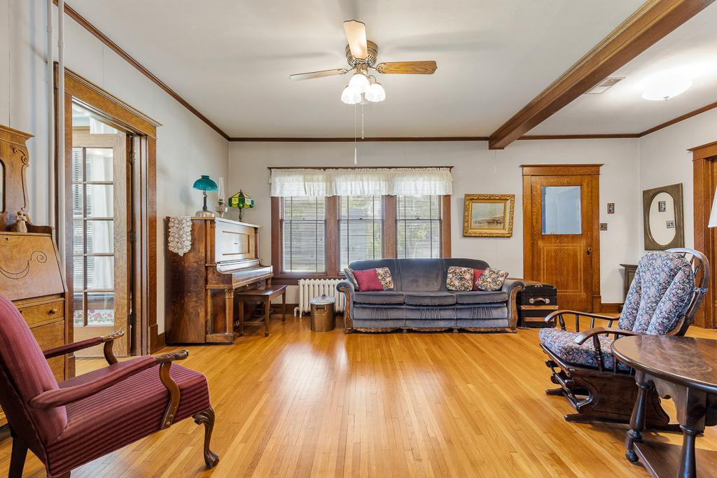 501 E Lyon Street Property Photo 9