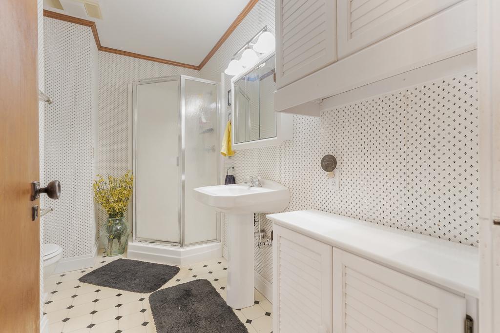 501 E Lyon Street Property Photo 27