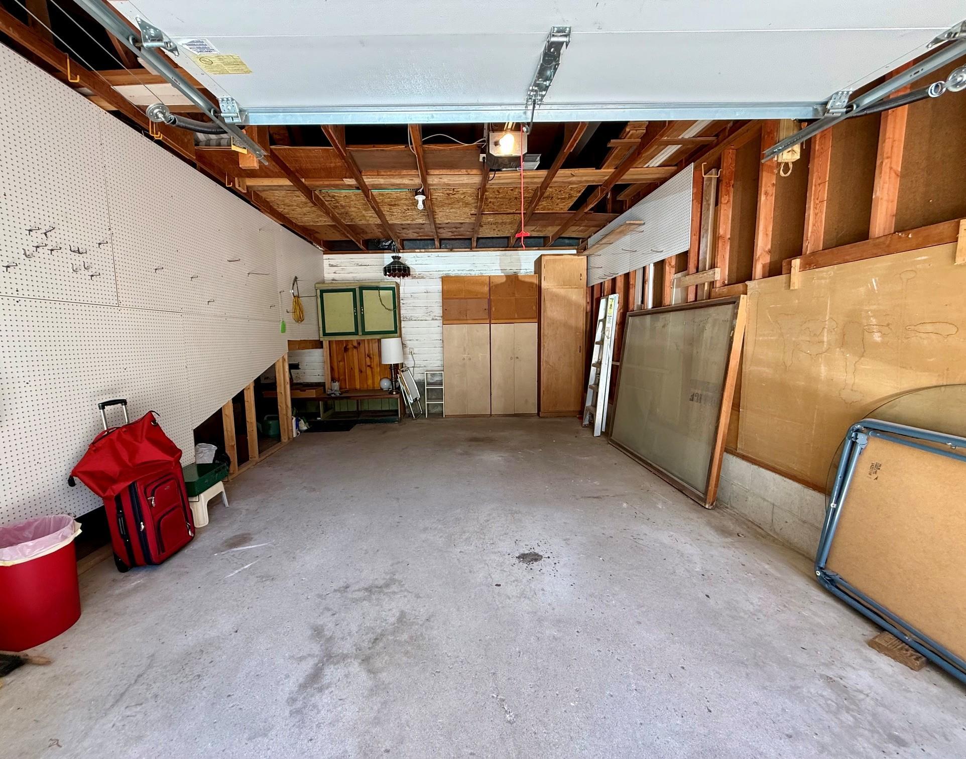 501 E Lyon Street Property Photo 32