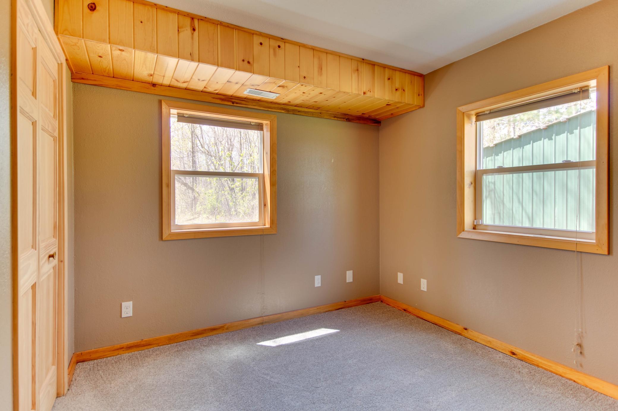 28671 450th Street Property Photo 8