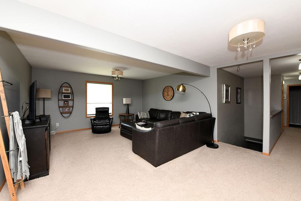 347 4th Avenue W Property Photo 24