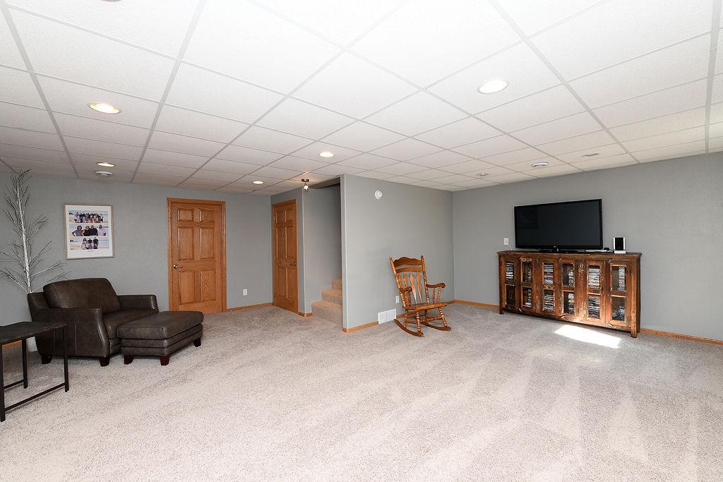 347 4th Avenue W Property Photo 29