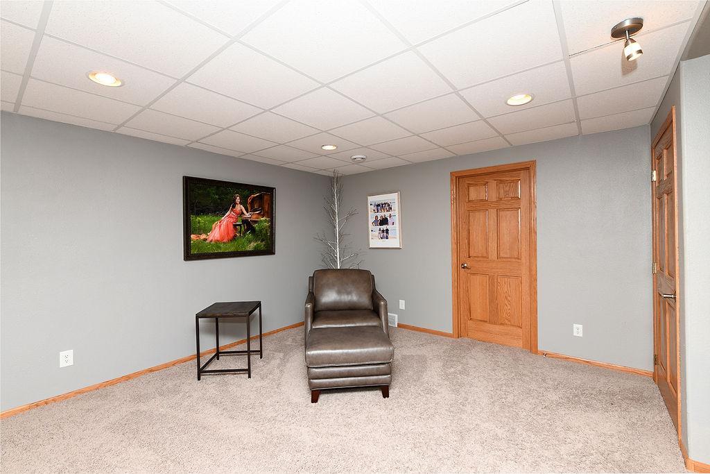 347 4th Avenue W Property Photo 31