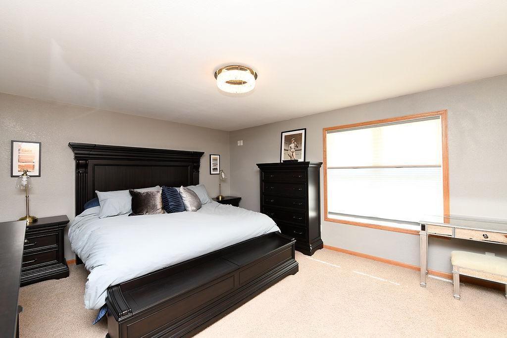 347 4th Avenue W Property Photo 35