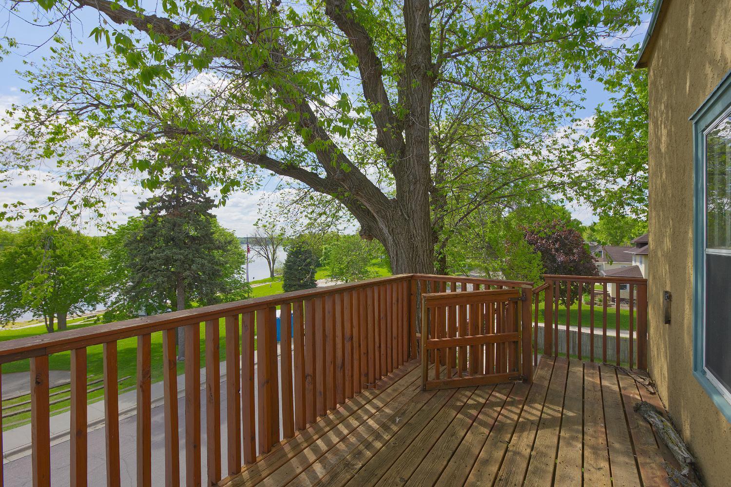 121 Main Avenue W Property Photo 13