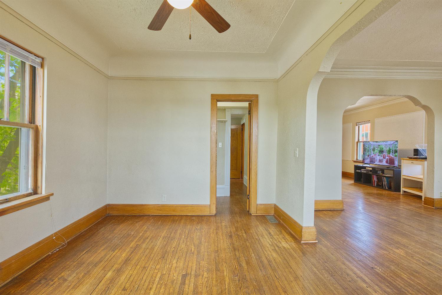 121 Main Avenue W Property Photo 16