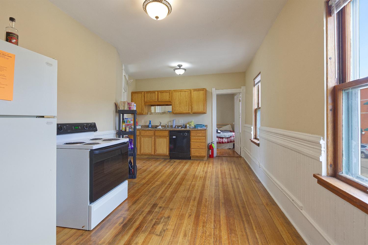 121 Main Avenue W Property Photo 21