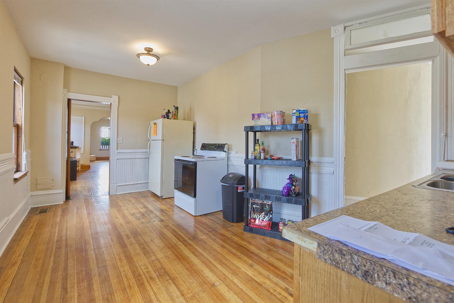 121 Main Avenue W Property Photo 23