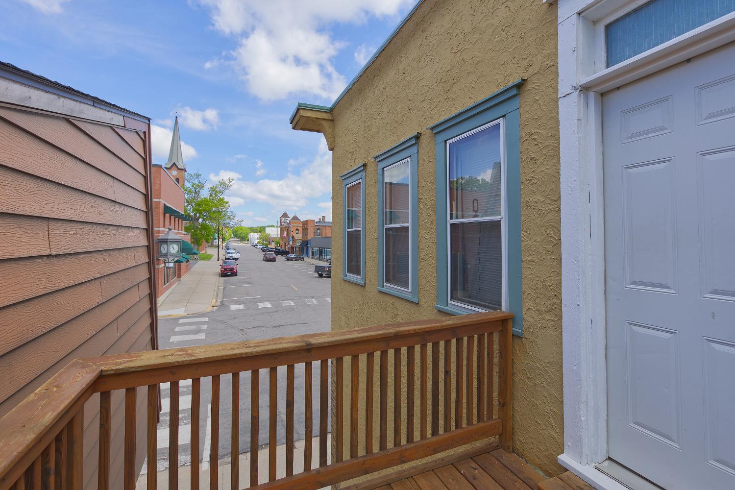 121 Main Avenue W Property Photo 31