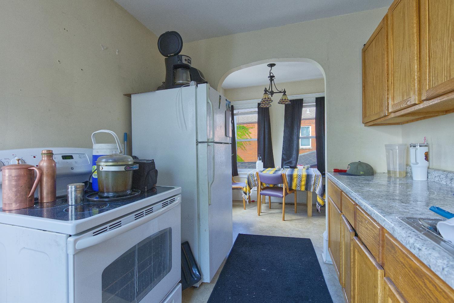 121 Main Avenue W Property Photo 36