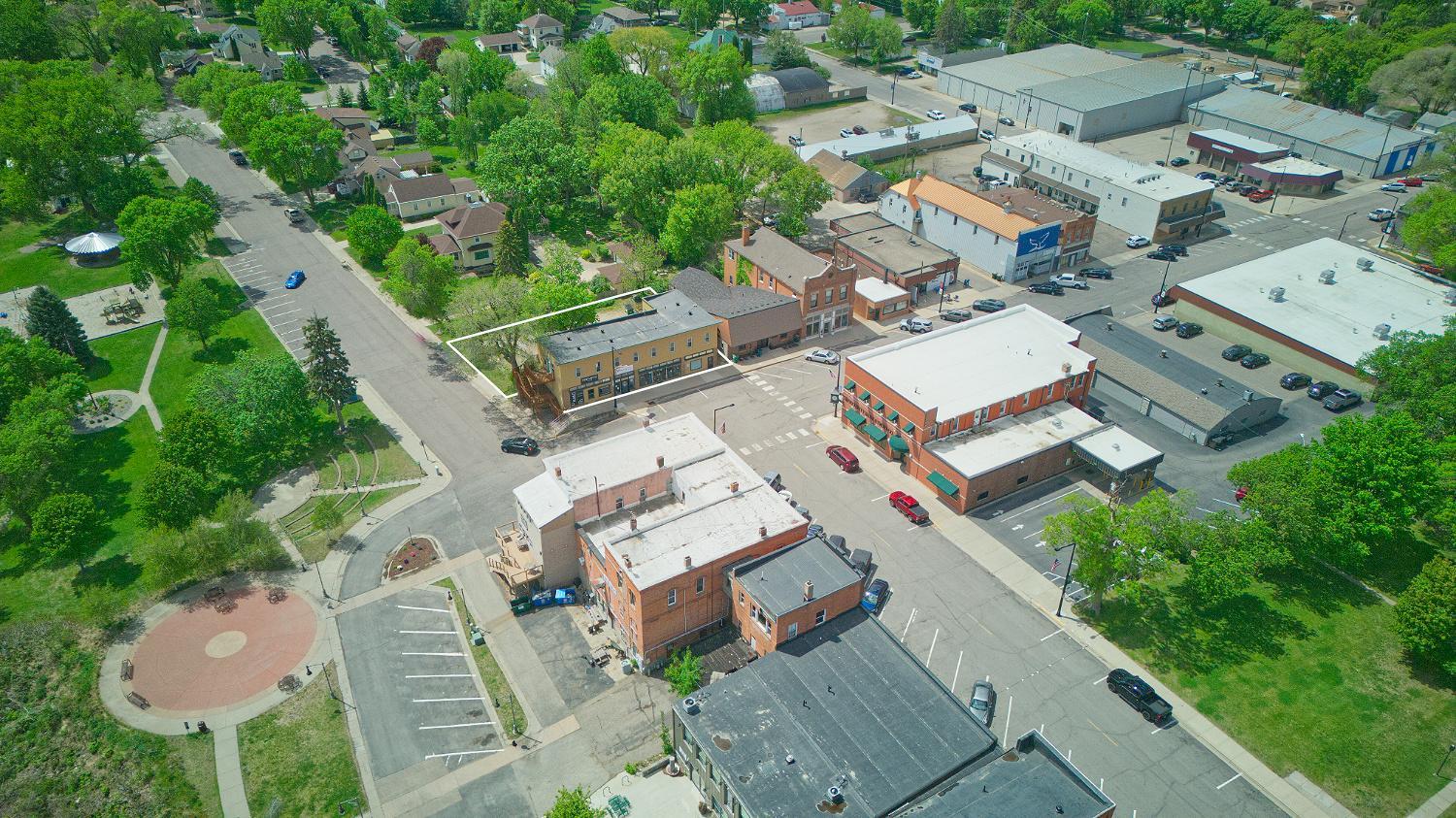 121 Main Avenue W Property Photo 54