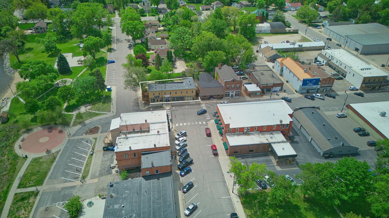 121 Main Avenue W Property Photo 55