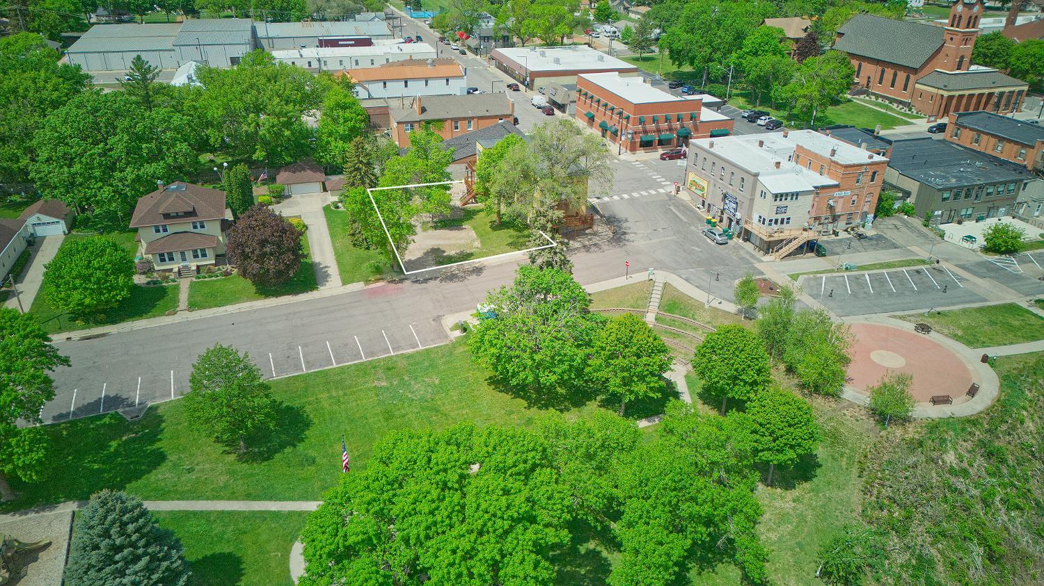 121 Main Avenue W Property Photo 59