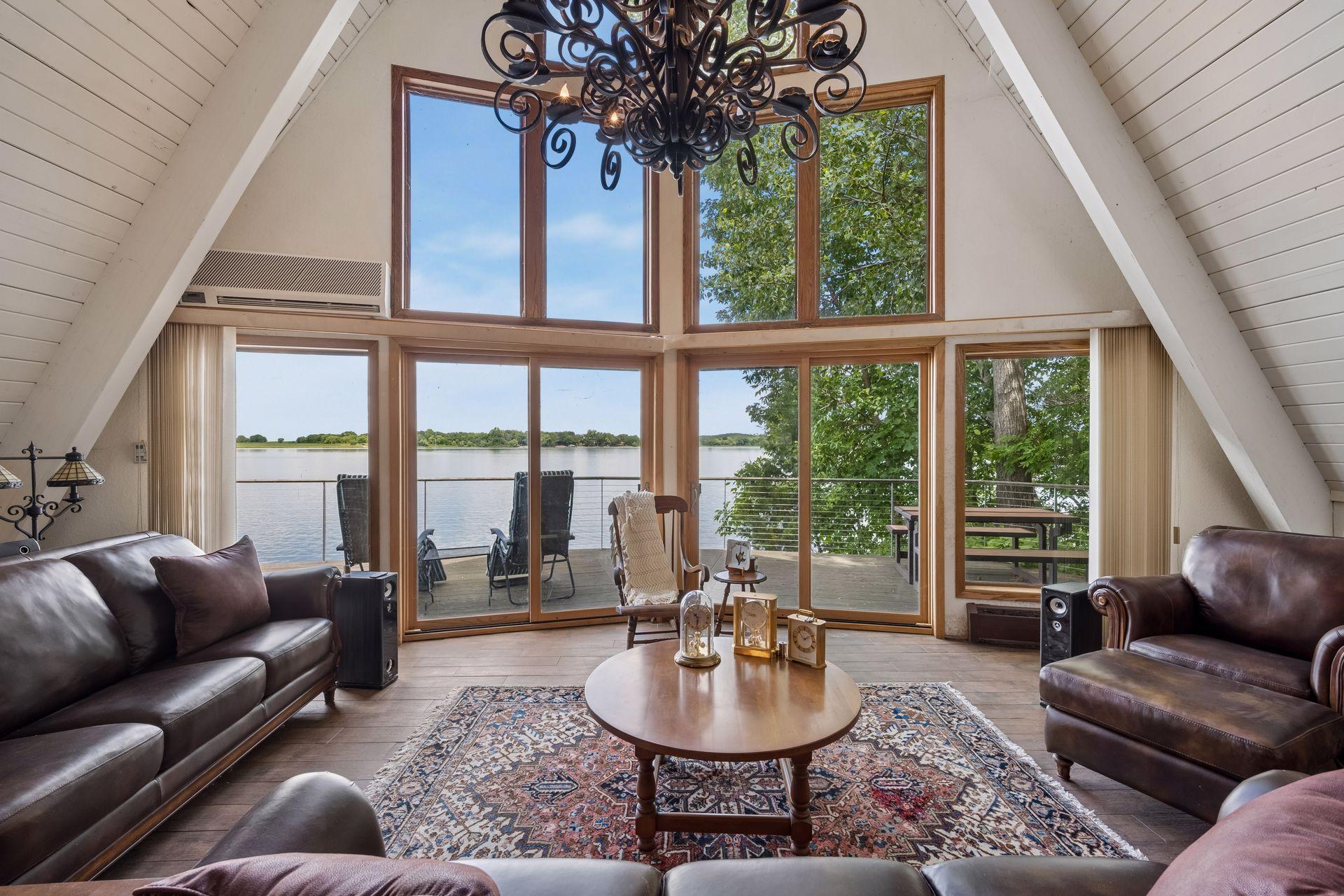 14120 Badger Road Property Photo 6