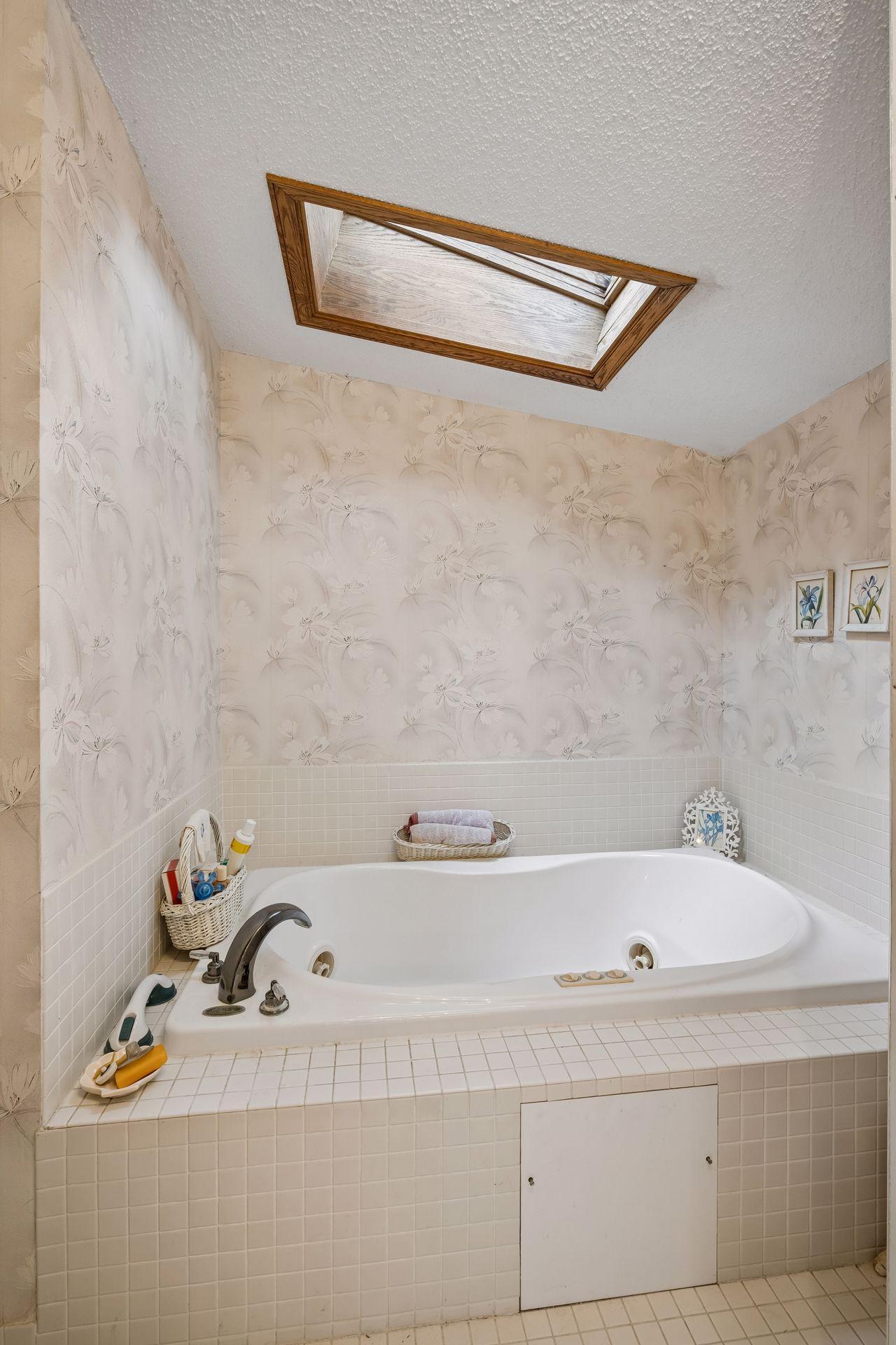 14120 Badger Road Property Photo 31