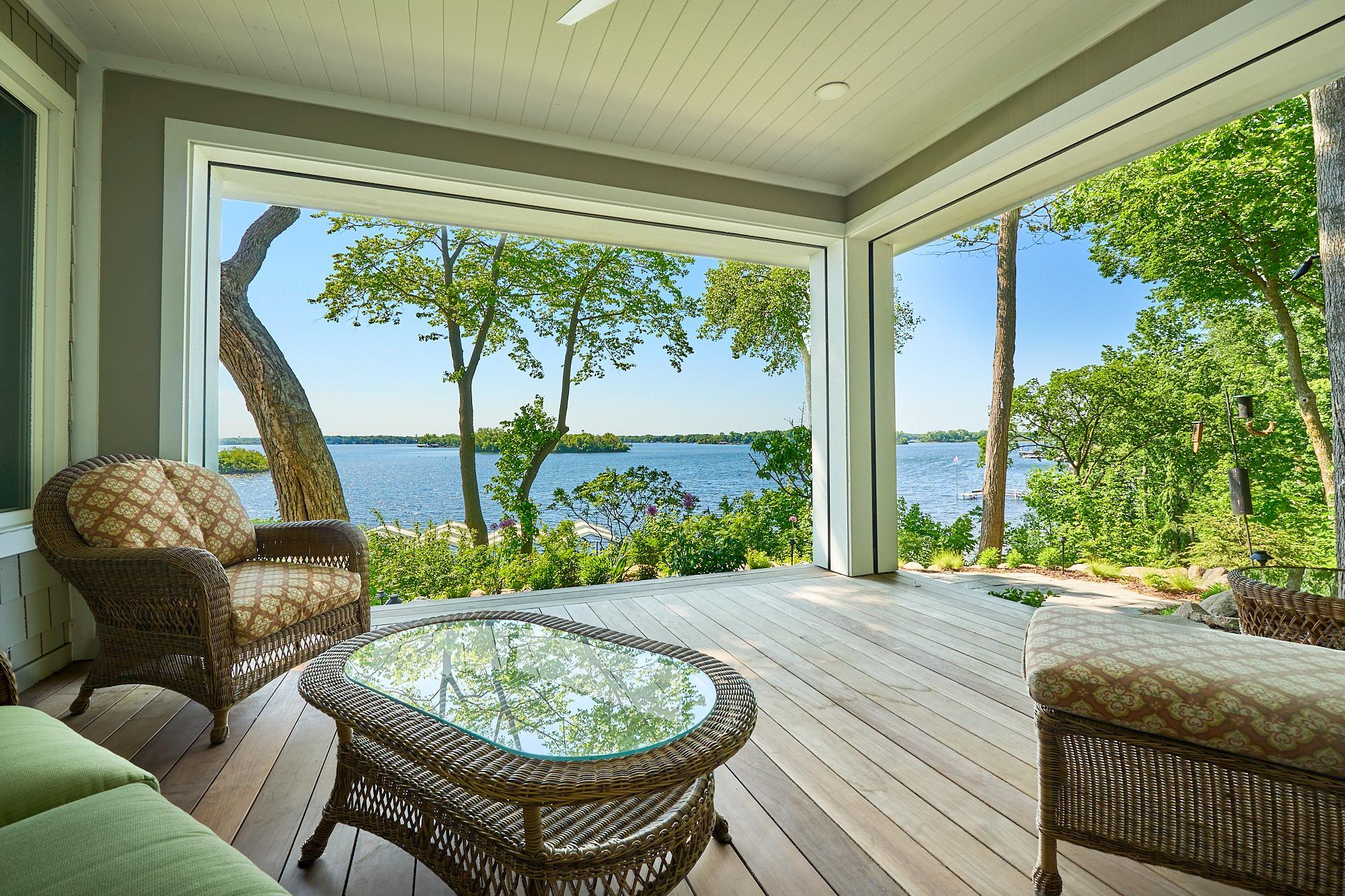 3008 Pelican Point Circle Property Photo 6