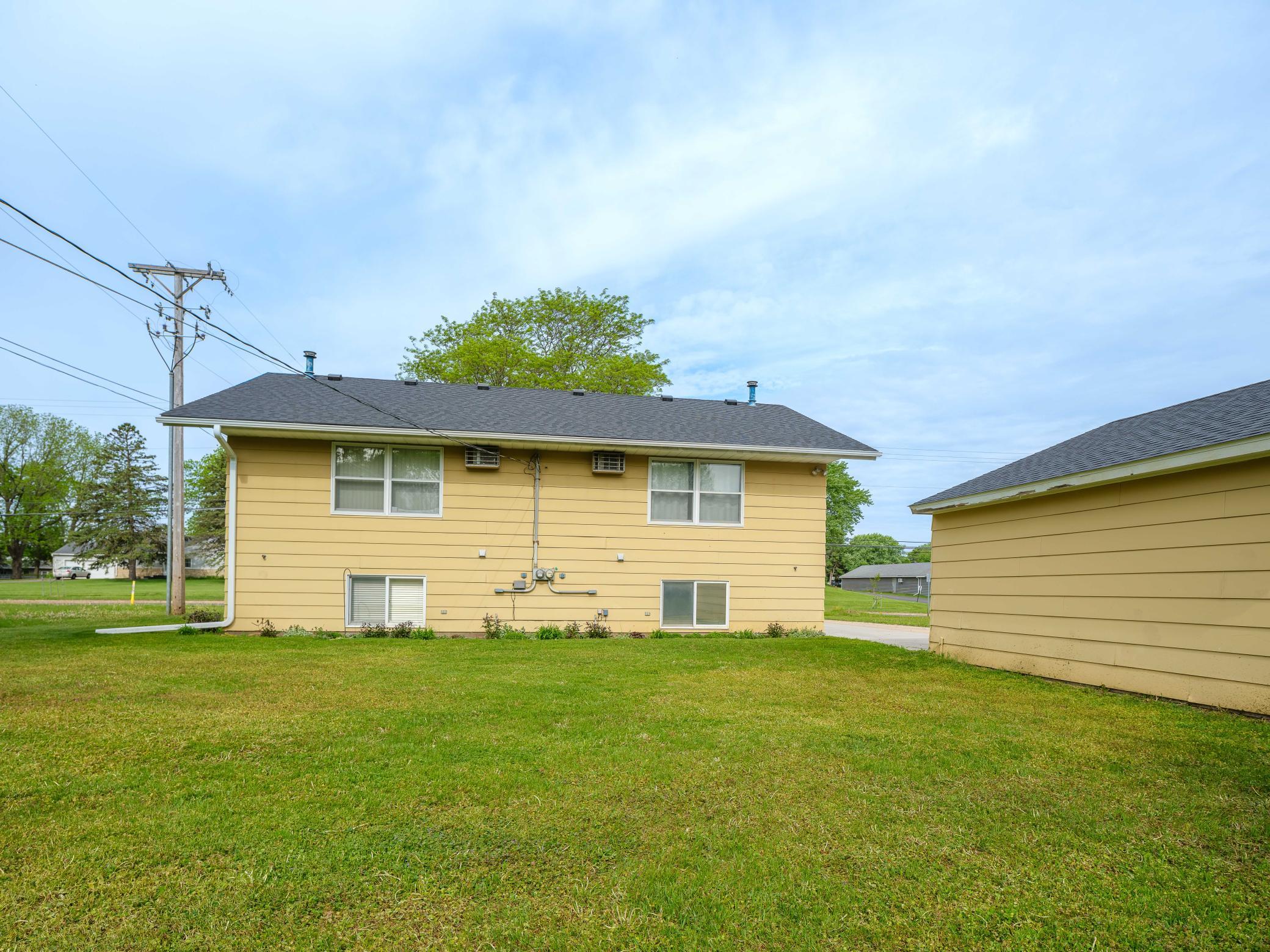 2920 18 Avenue Nw Property Photo 5