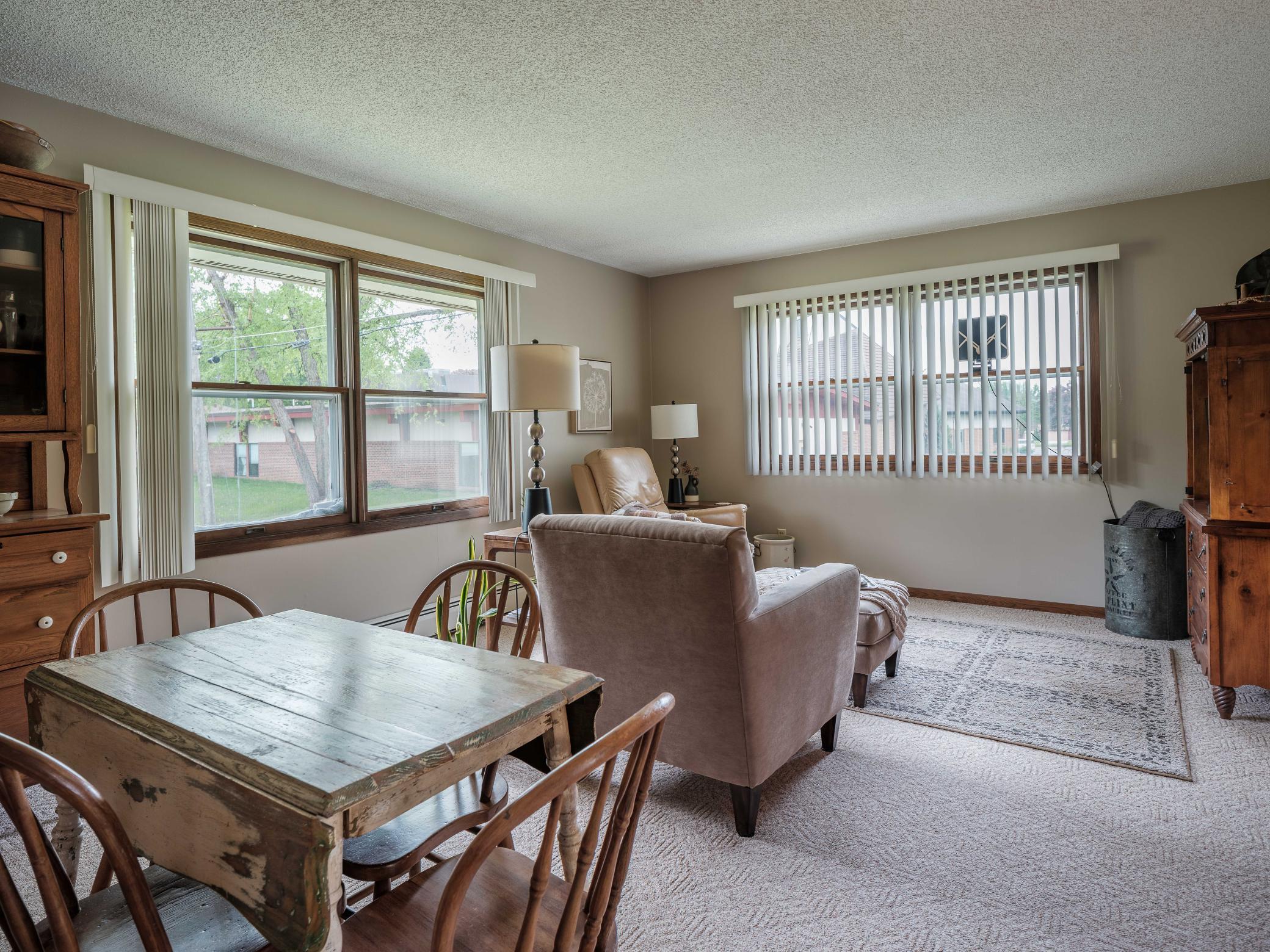 2920 18 Avenue Nw Property Photo 8