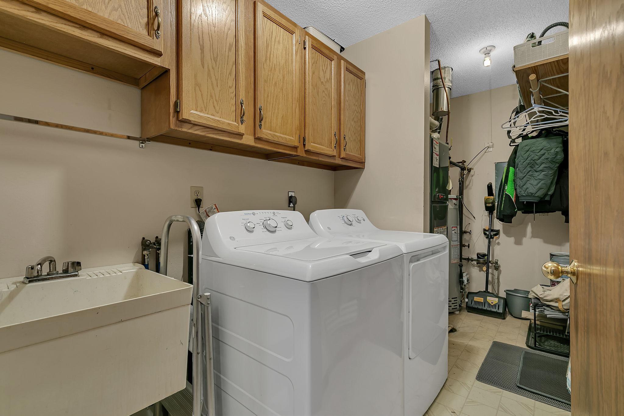 288 Park Avenue S Property Photo 19