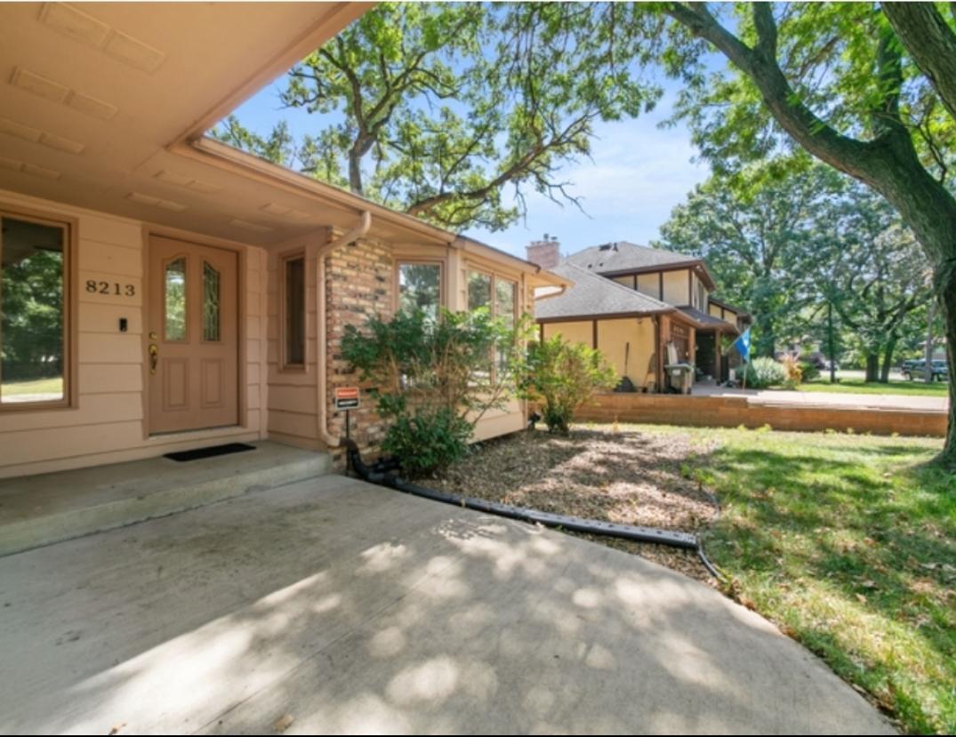 8213 Pleasant View Court Property Photo 1