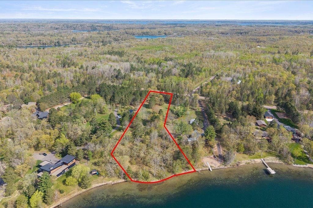 9235 Ossawinnamakee Road Property Photo 2