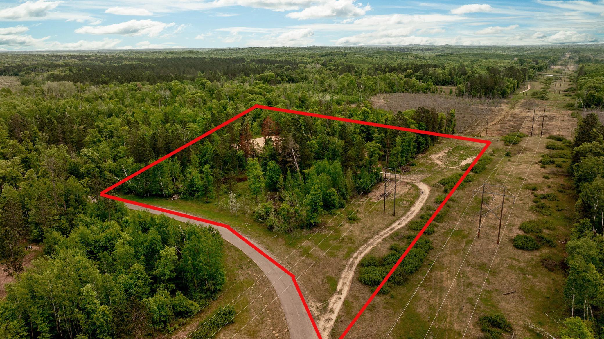 22132 Buckhorn Trail