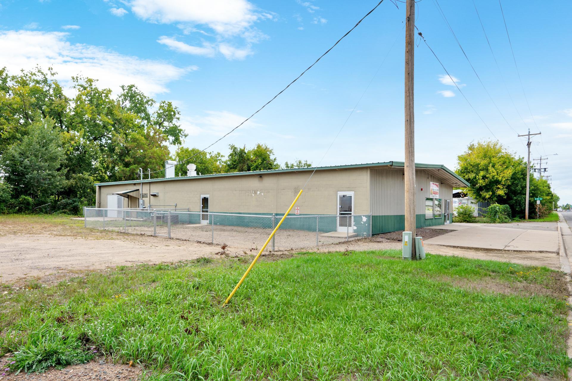 1002 Laurel Street Property Photo 4