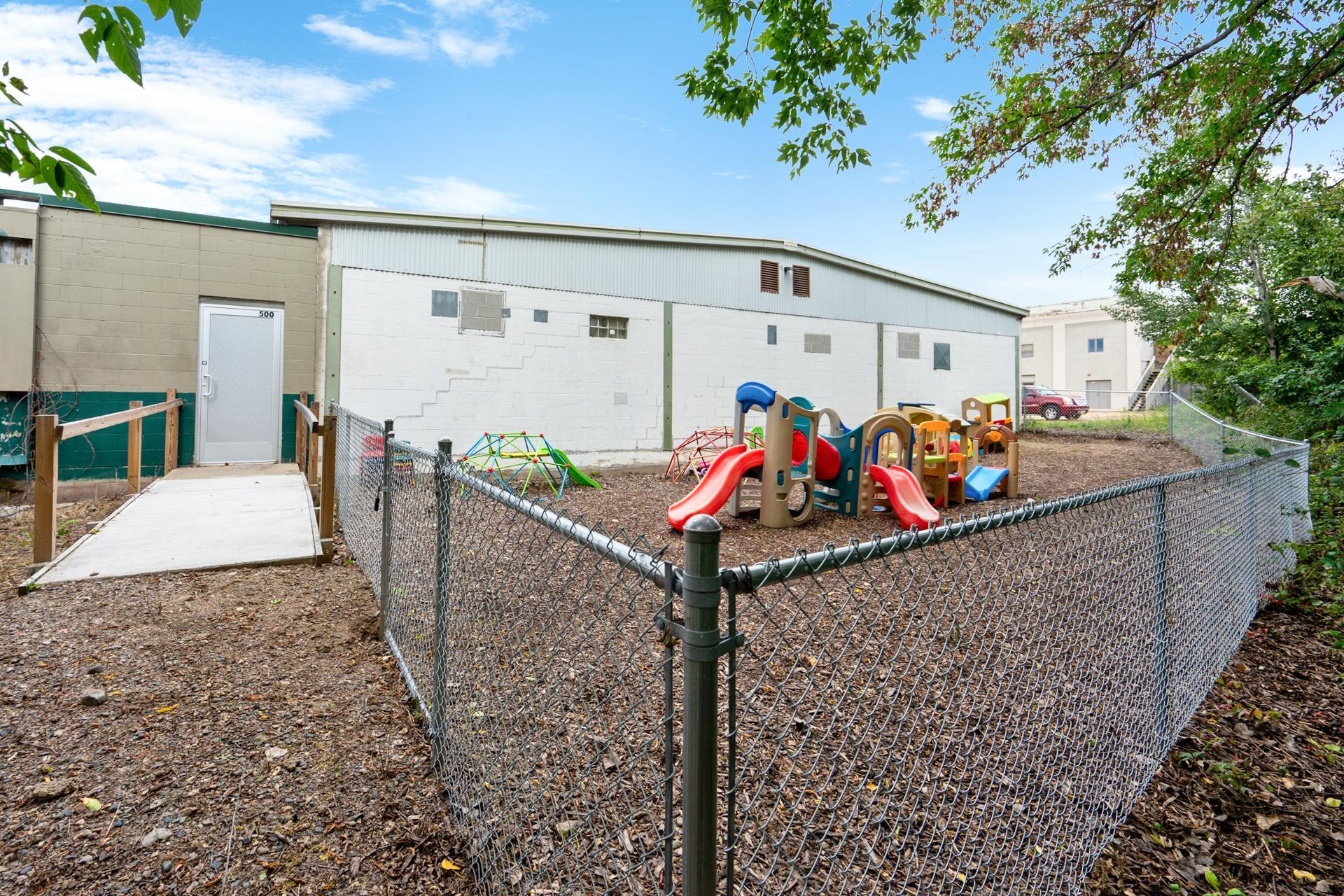 1002 Laurel Street Property Photo 6