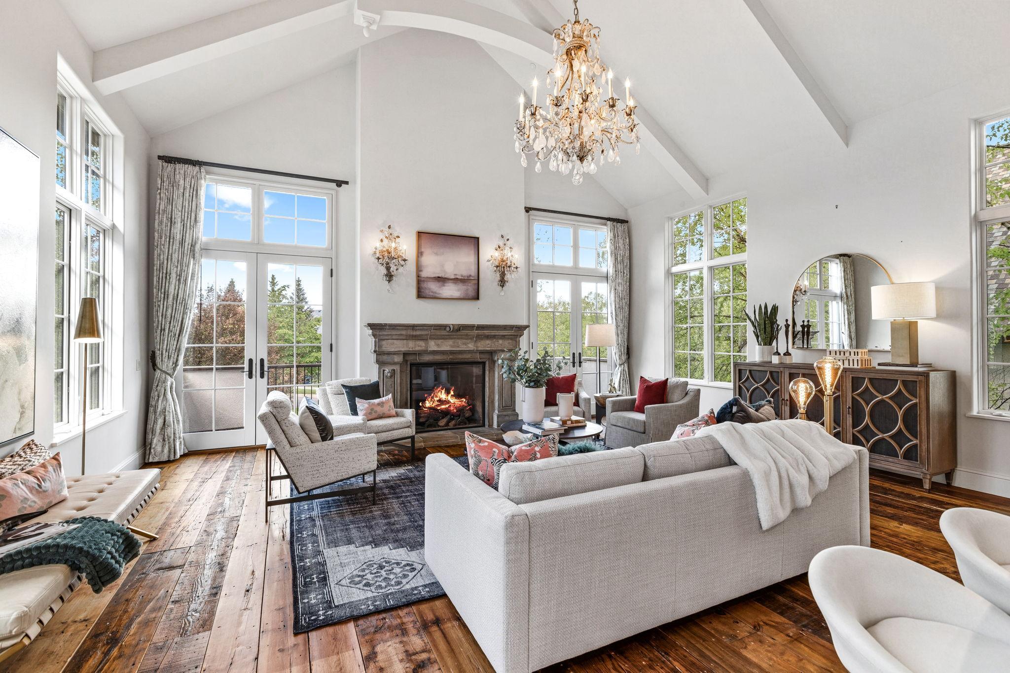 1660 Carriage Path Property Photo 4