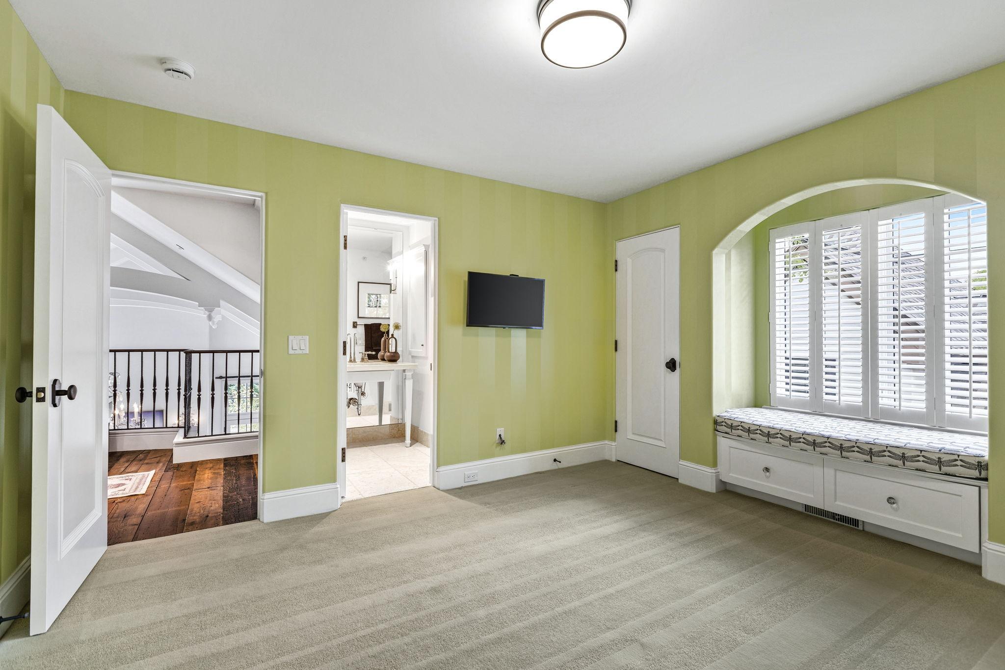1660 Carriage Path Property Photo 54