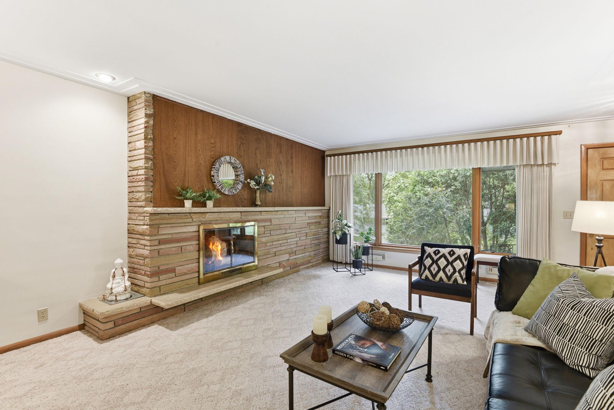 6221 Hansen Road