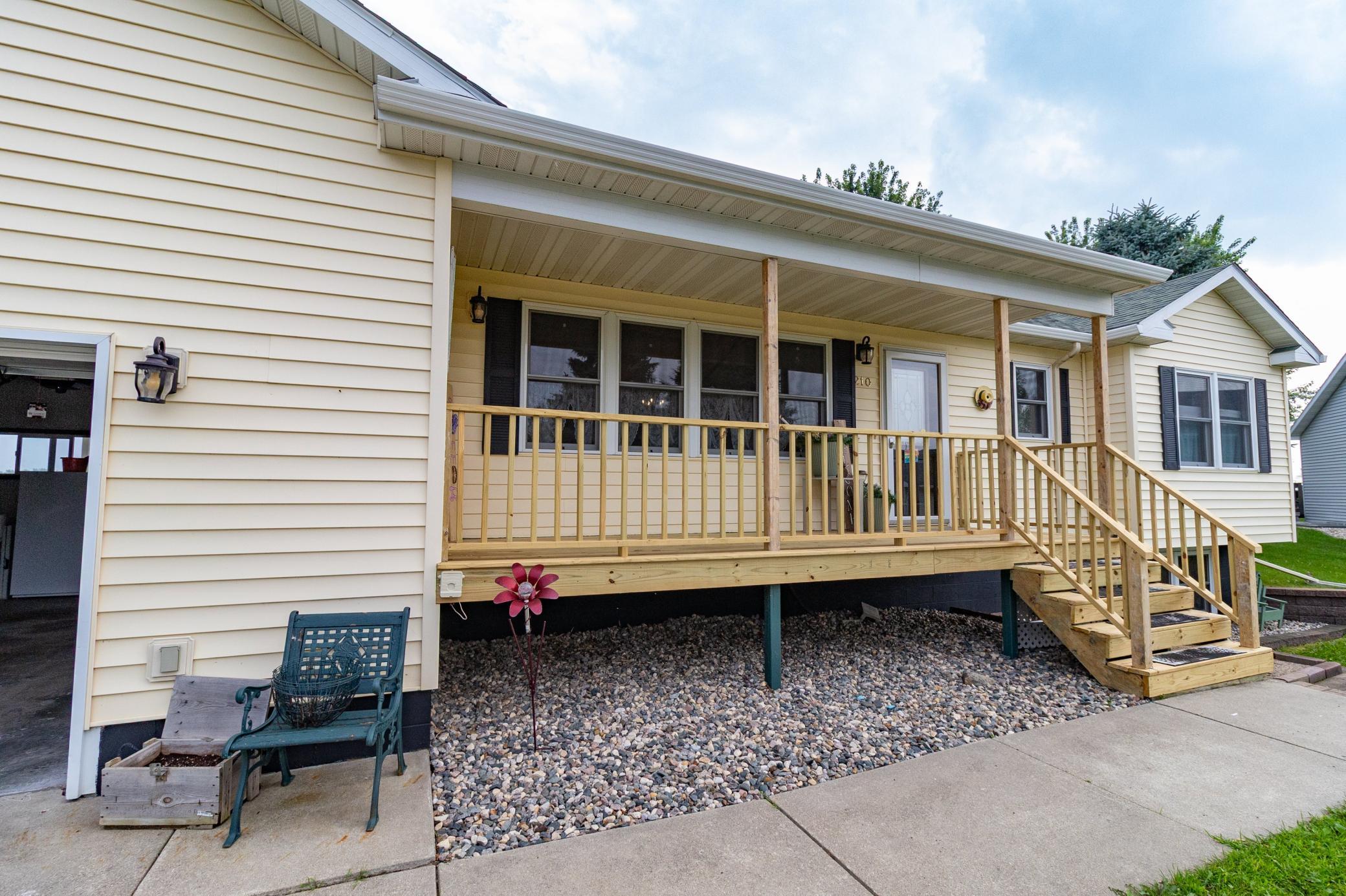210 Birch Terrace Property Photo 4