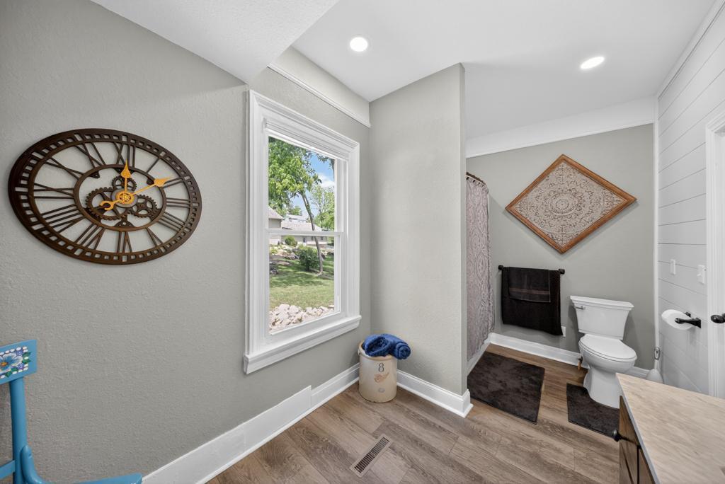 508 Clay Street Property Photo 45