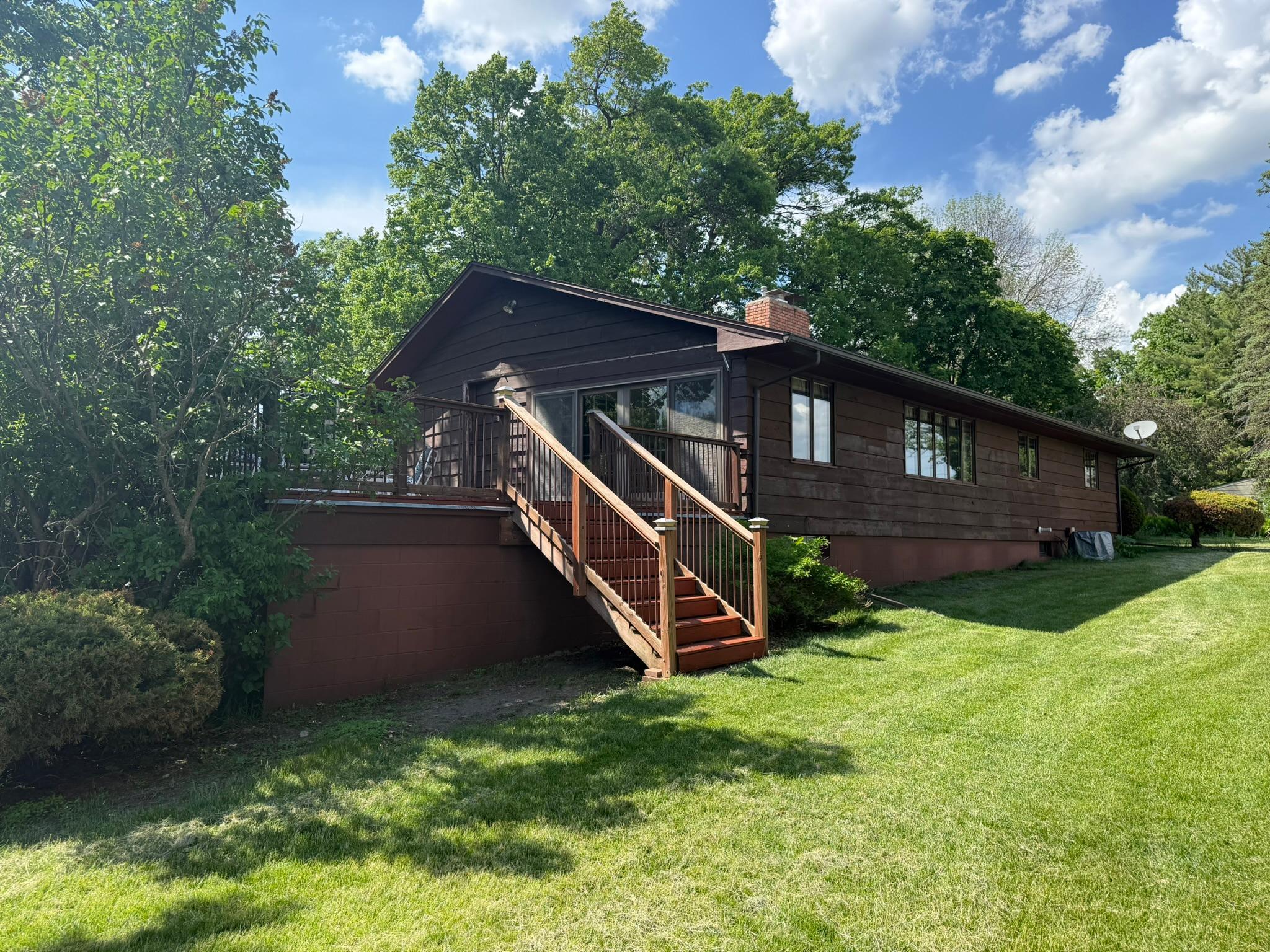 2105 Linn Drive Property Photo 6