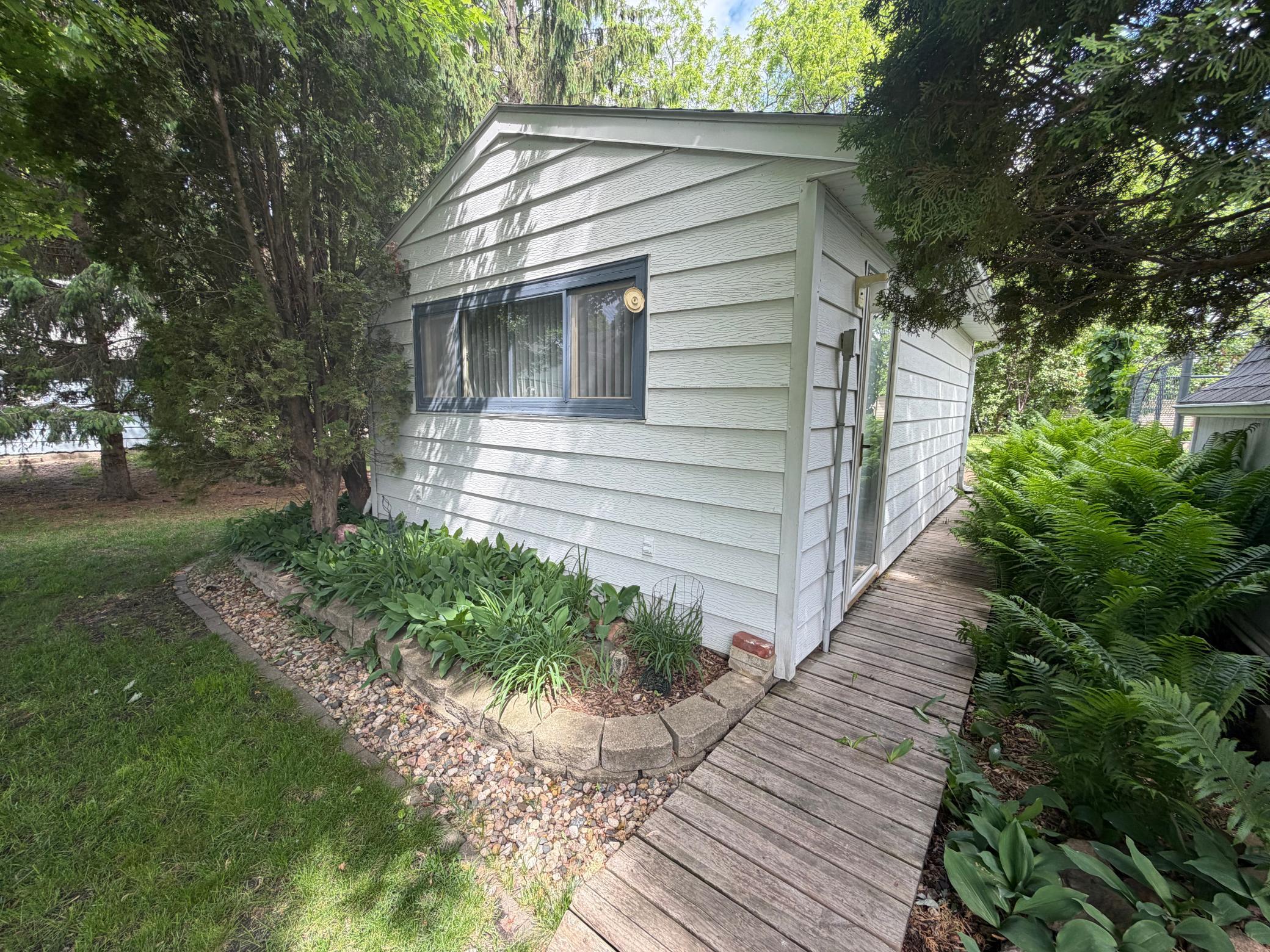 219 10th Avenue Property Photo 4