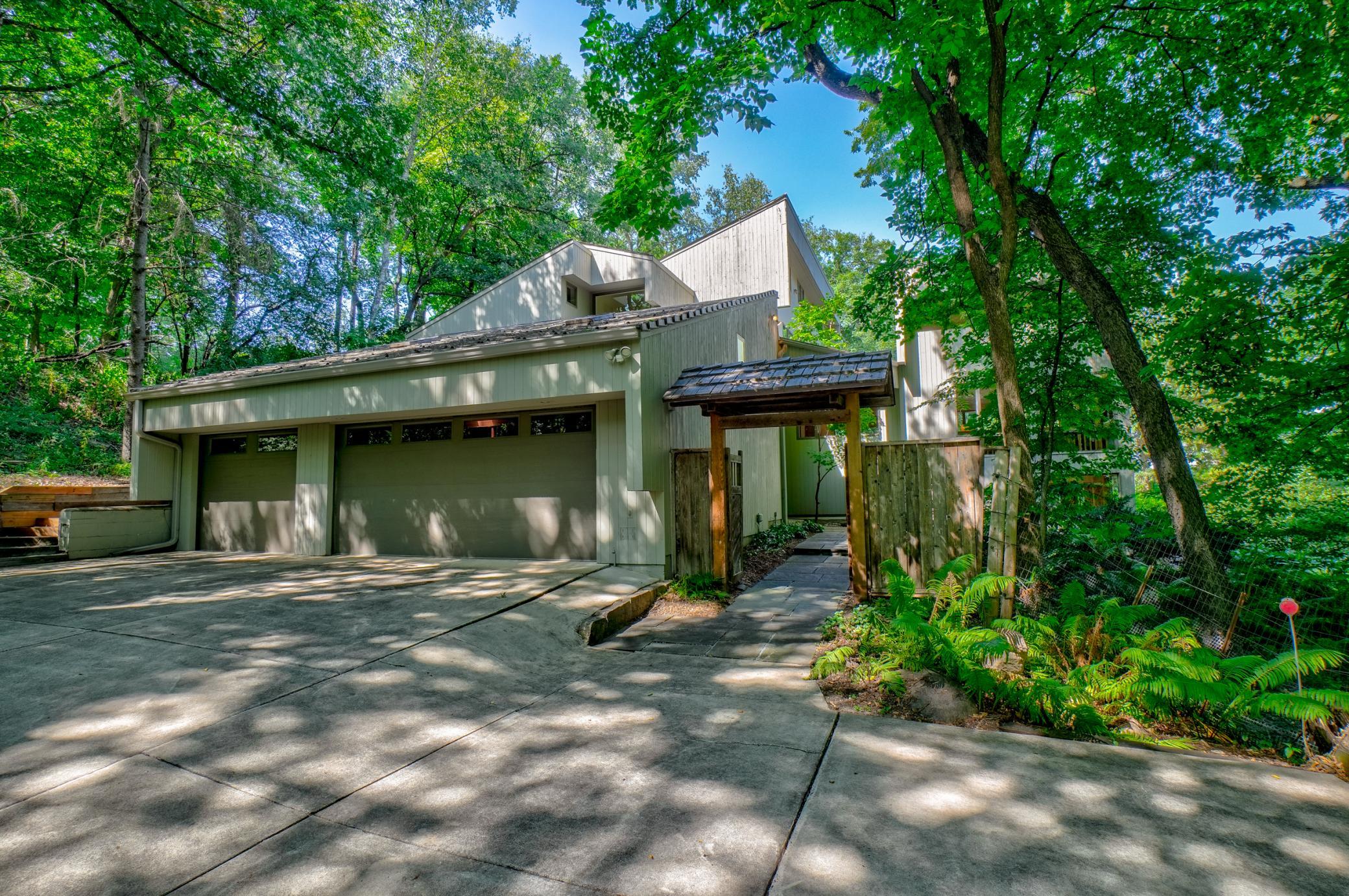 5 Crocus Lane Property Photo 2