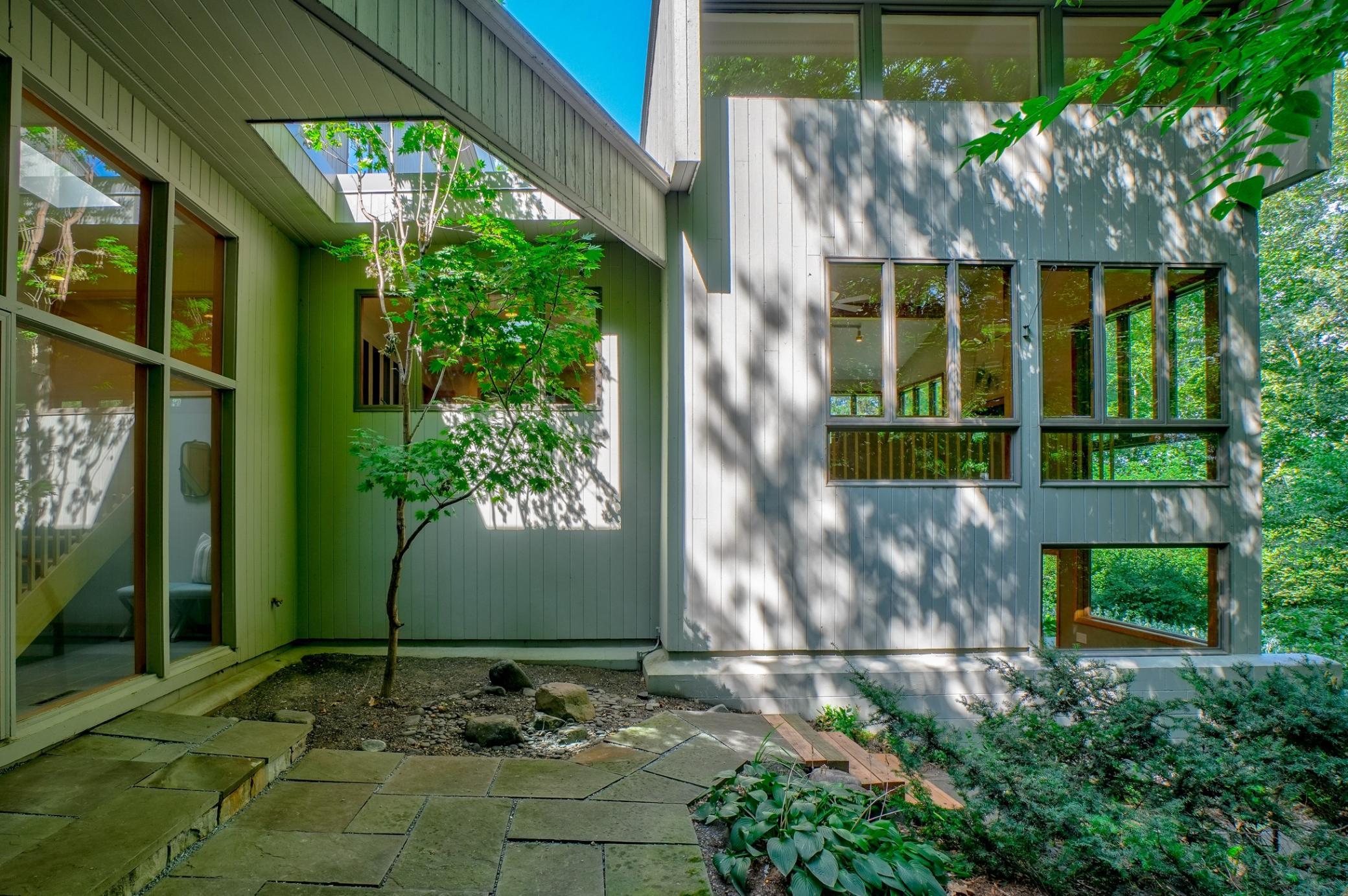 5 Crocus Lane Property Photo 4