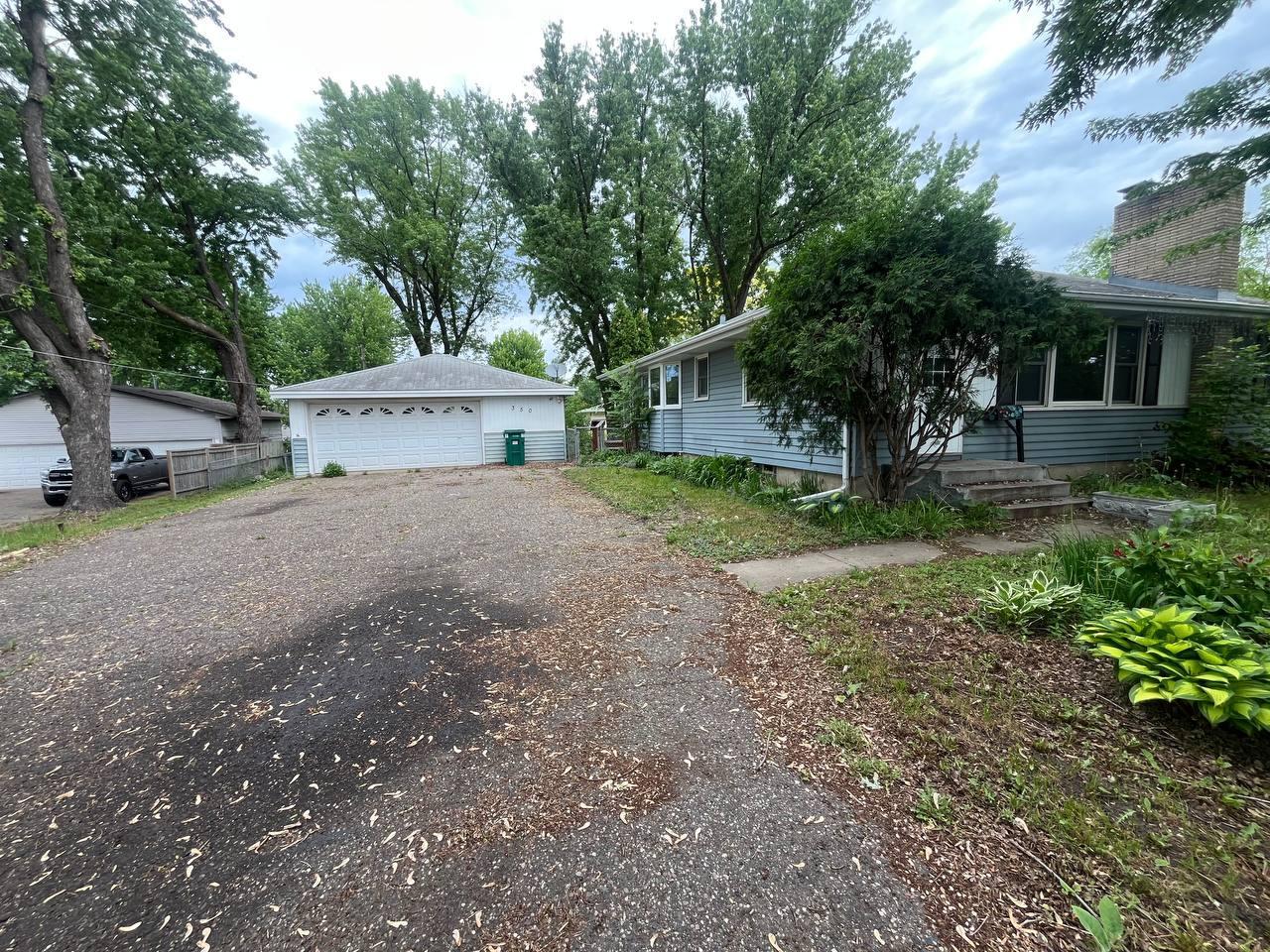 350 E 98th Street Property Photo 1