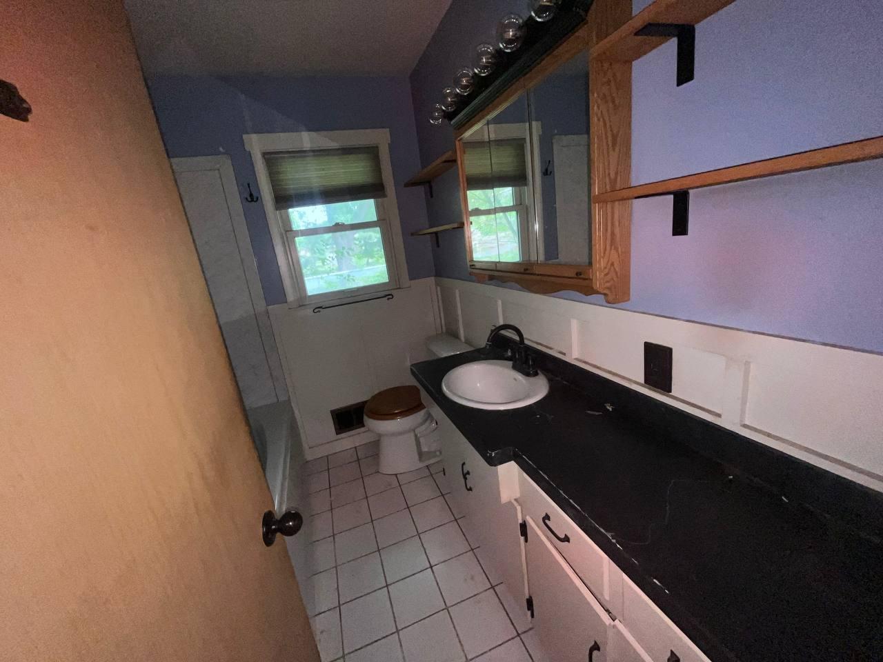 350 E 98th Street Property Photo 8