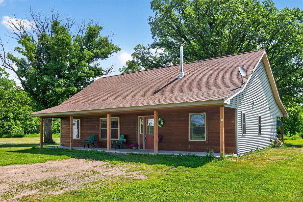 10366 80th Avenue Property Photo 1