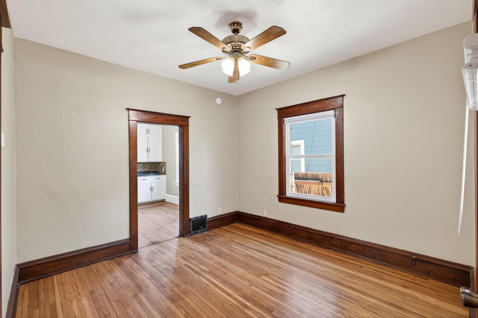 1041 Magnolia Avenue E Property Photo 9