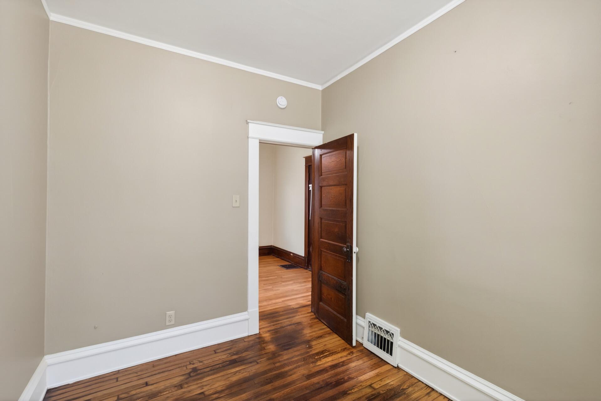 1041 Magnolia Avenue E Property Photo 14