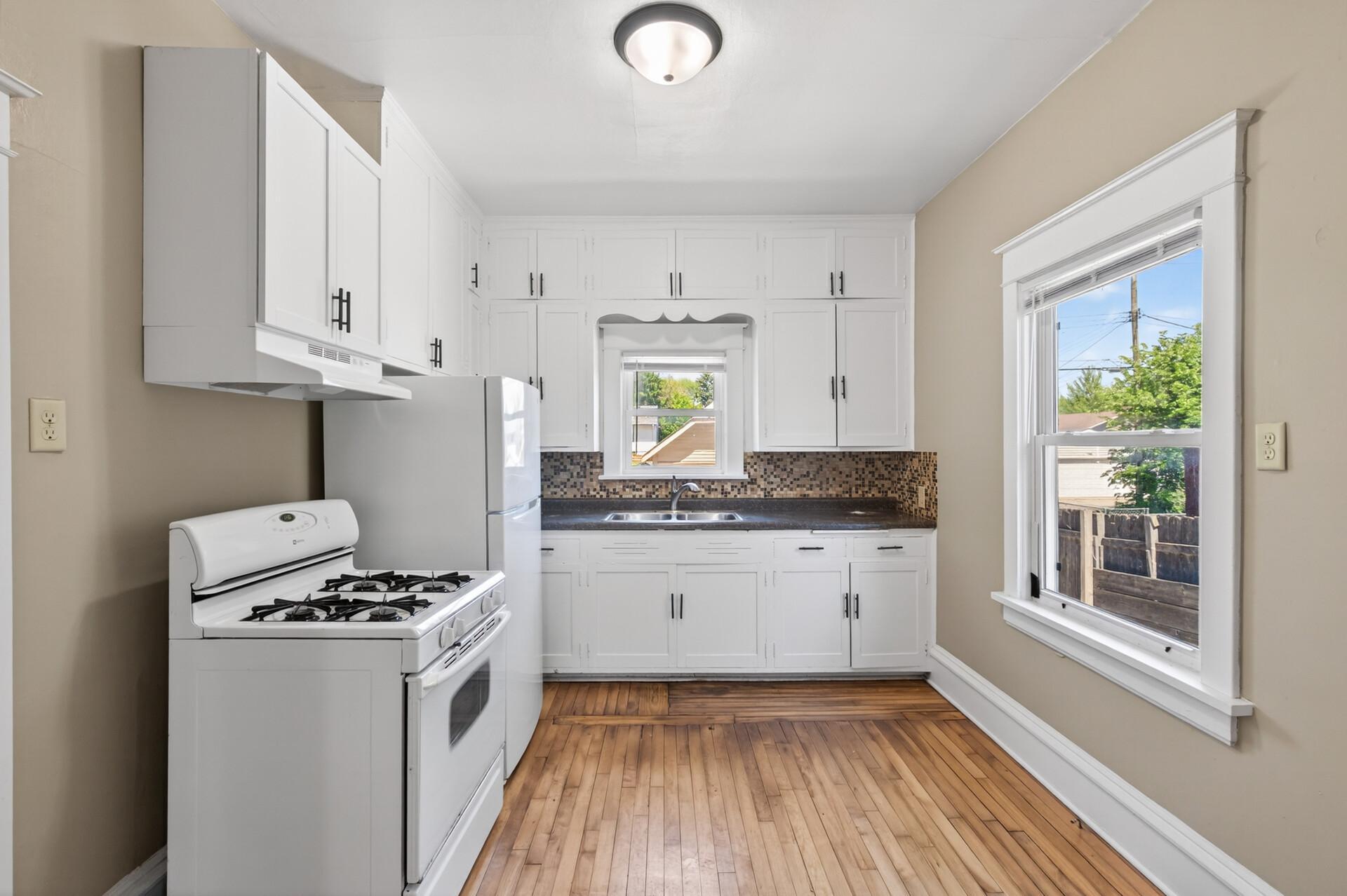 1041 Magnolia Avenue E Property Photo 15