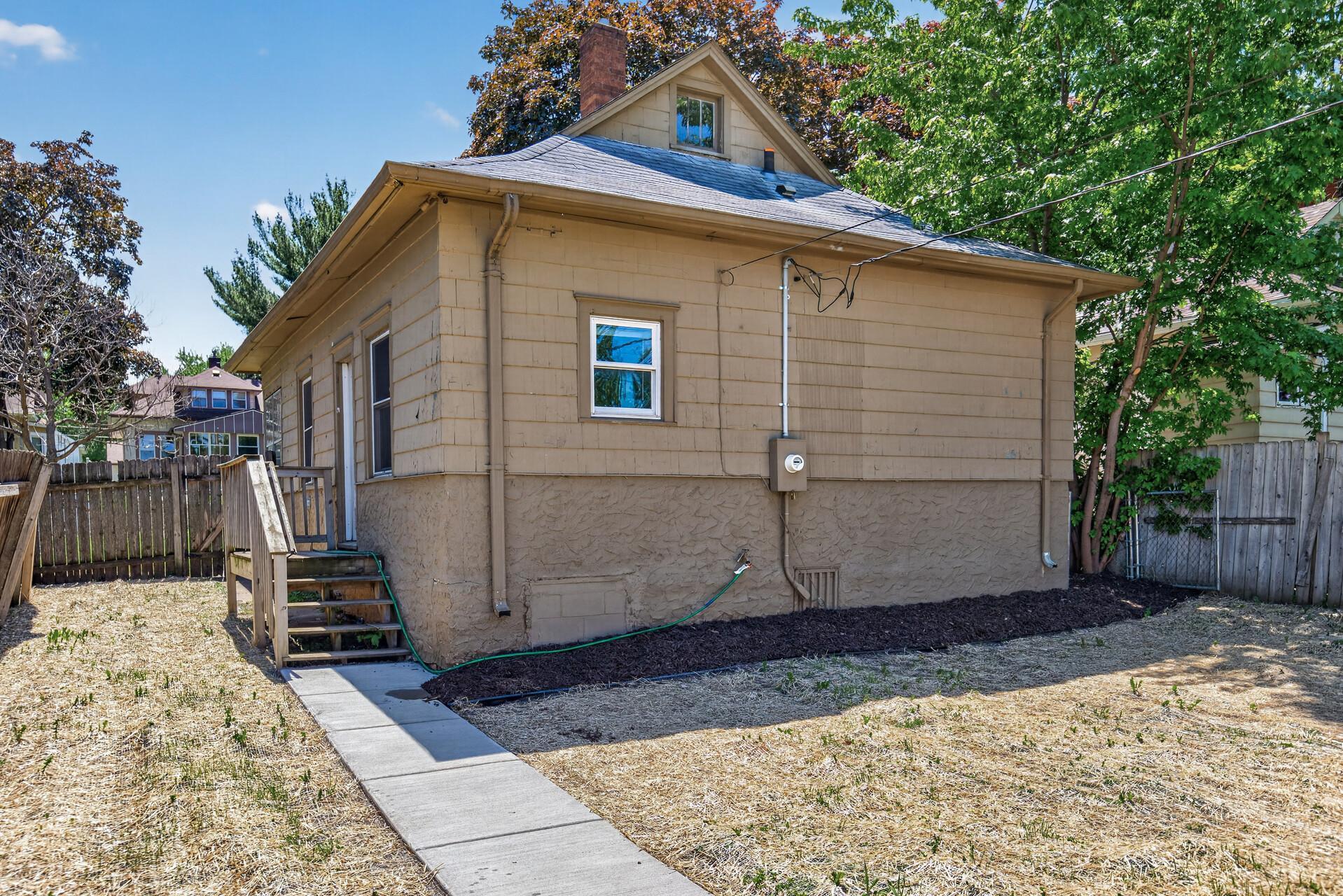 1041 Magnolia Avenue E Property Photo 24