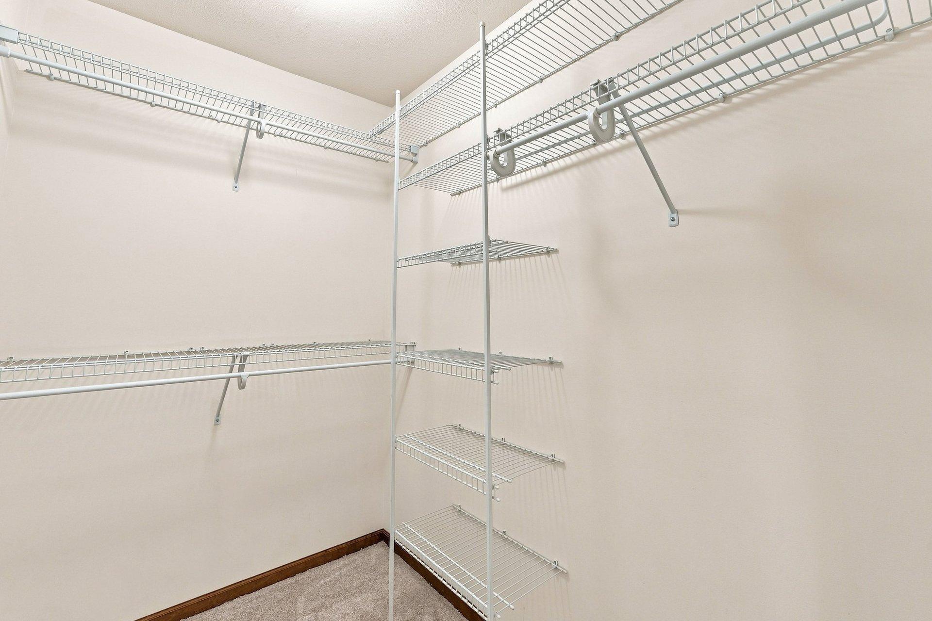 1842 Colonial Lane 2 Property Photo 18