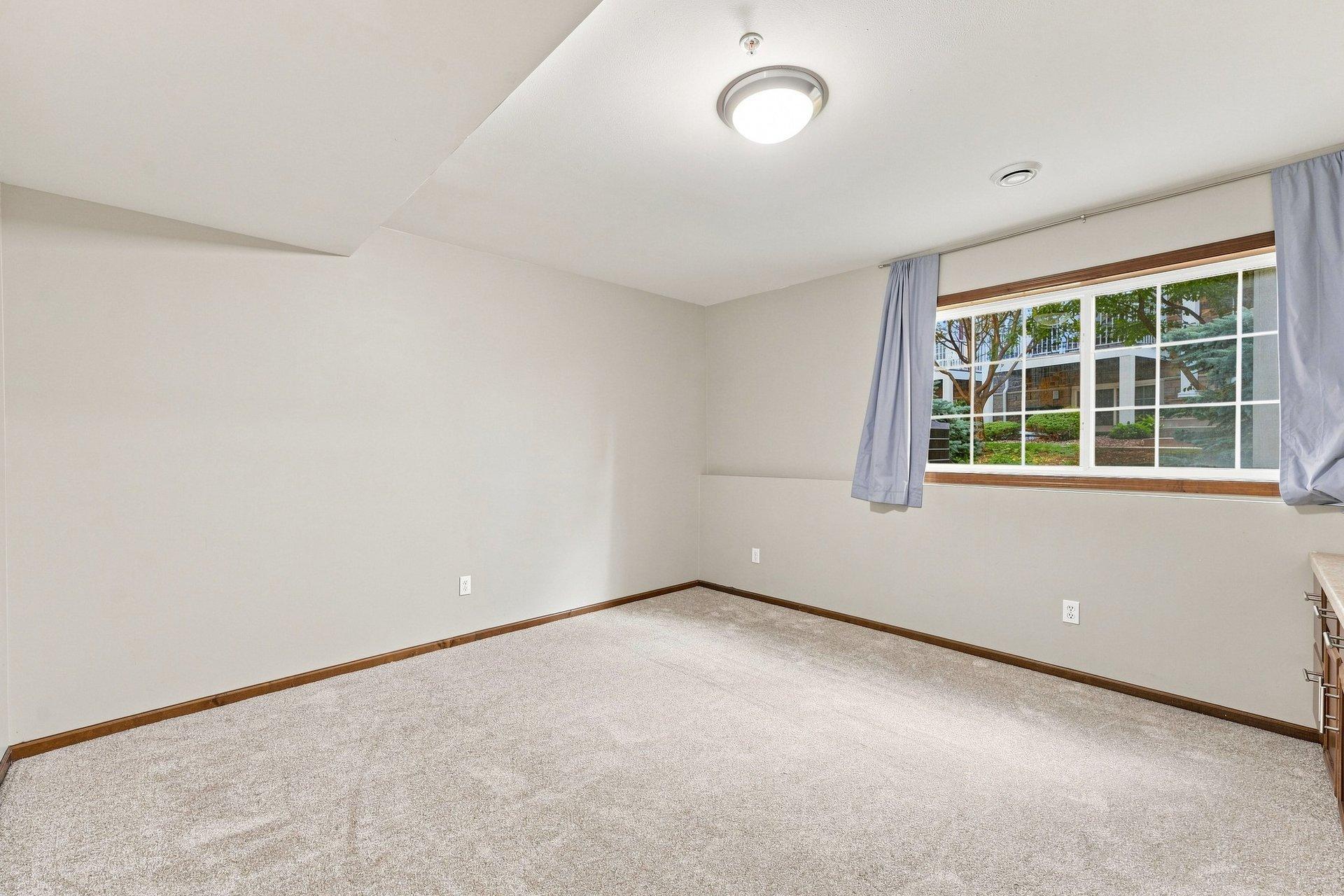 1842 Colonial Lane 2 Property Photo 22