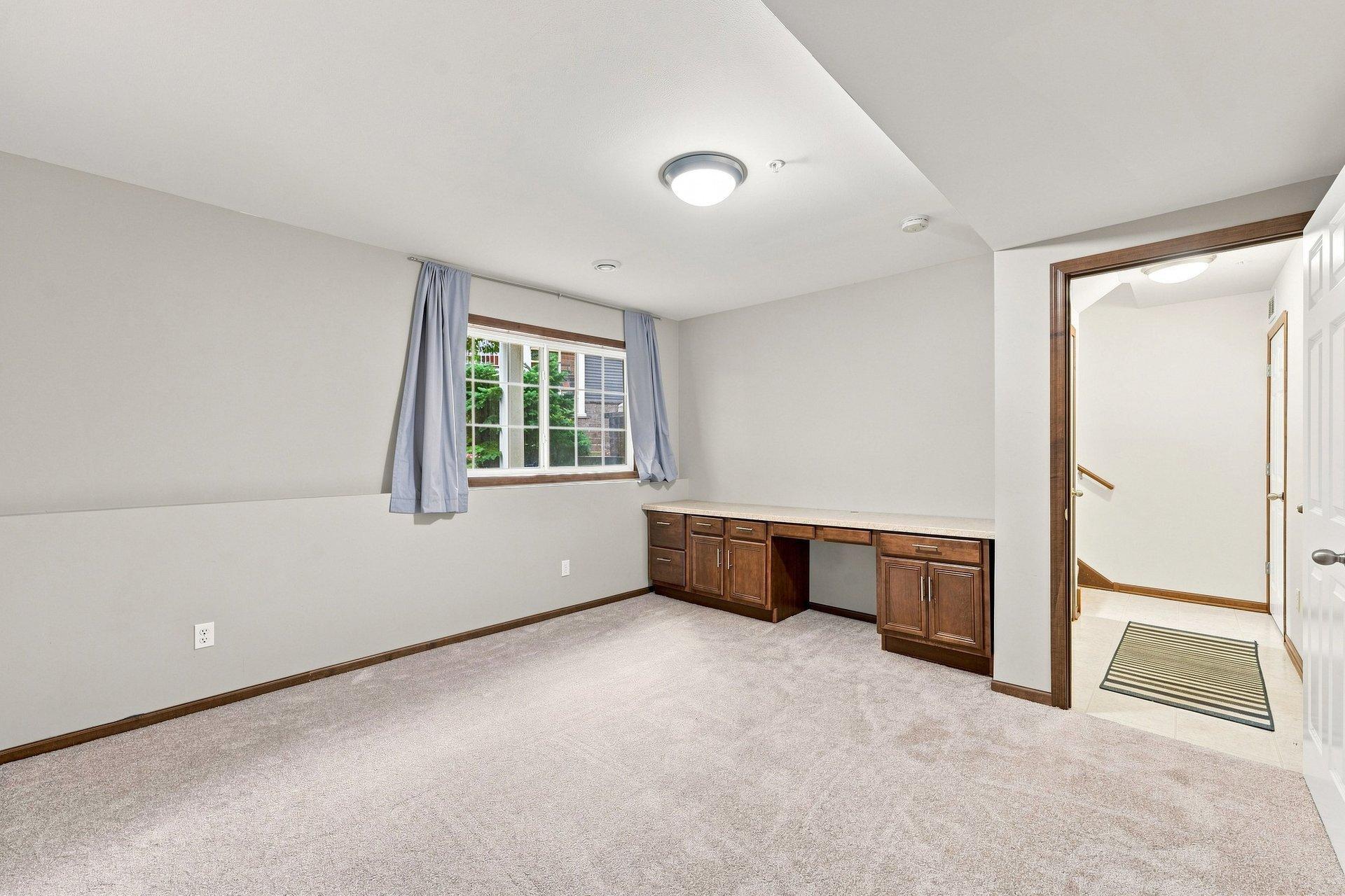 1842 Colonial Lane 2 Property Photo 23