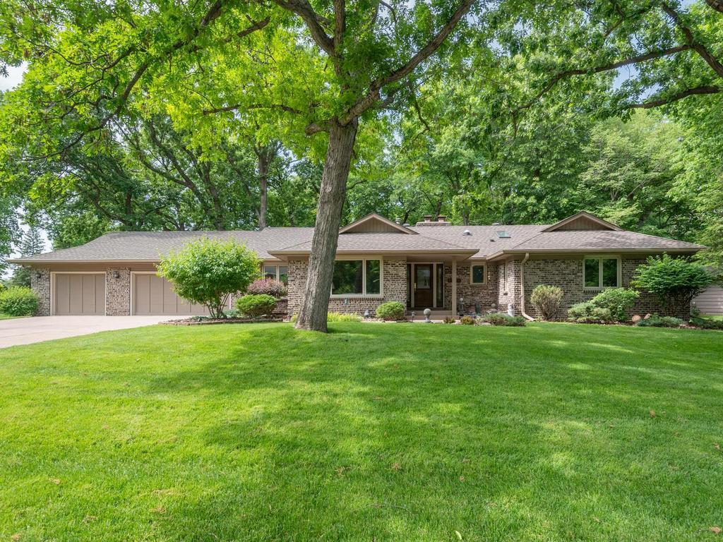 8127 Pennsylvania Circle Property Photo 1