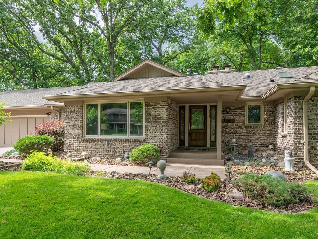 8127 Pennsylvania Circle Property Photo 2