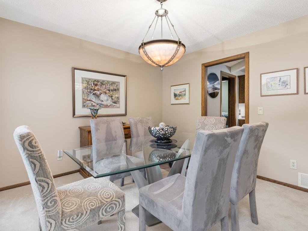 8127 Pennsylvania Circle Property Photo 6